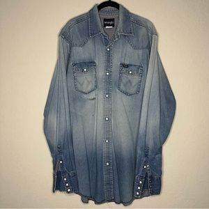 Vintage Wrangler Pearl Snap Denim Shirt Mens XL Long Sleeve Cowboy Long Tails